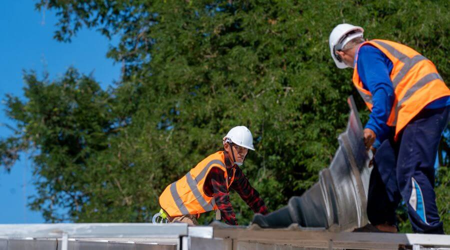 Roof repair in Bringhurst, IN